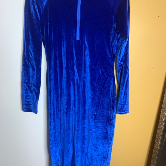 Velour blue dress - Picture 4 of 4